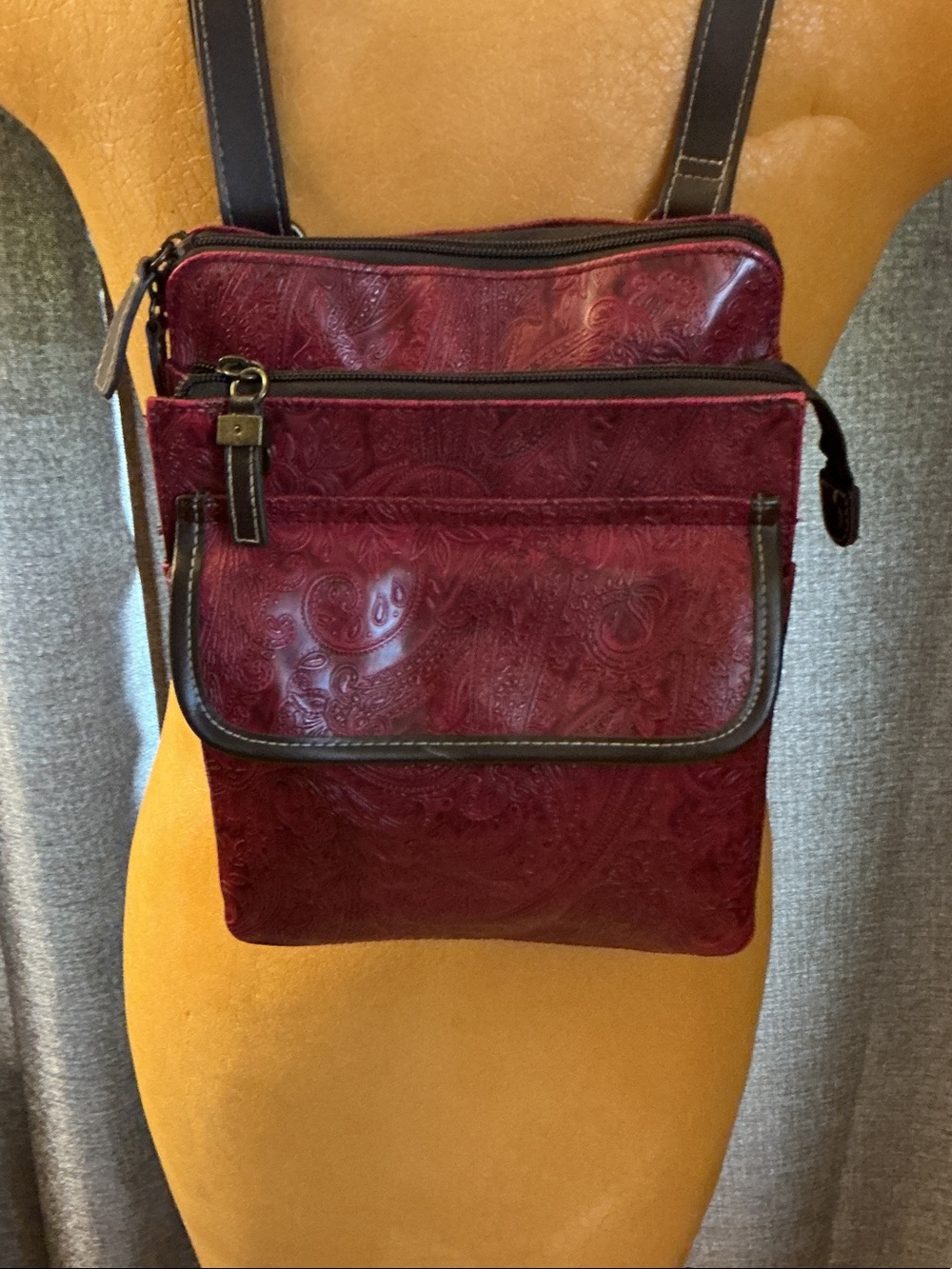 Relic Burgundy Embossed Crossbody Shoulder Bag
